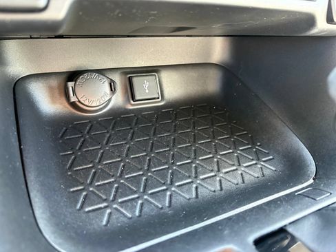 Used 2022 Toyota RAV4 XLE FWD image 21