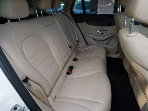 Used 2022 Mercedes-Benz GLC 300 GLC 300 image 30