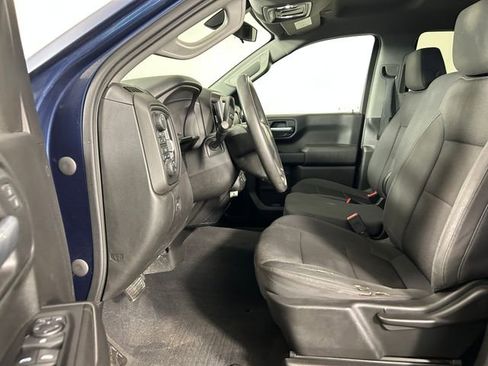 Used 2020 Chevrolet Silverado 1500 Custom w/ Custom Value Package image 12