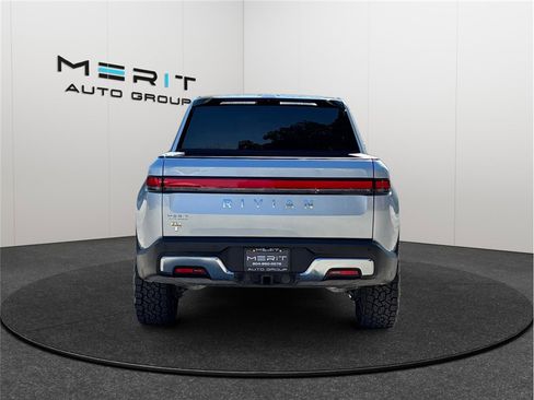 Used 2022 Rivian R1T Adventure image 8