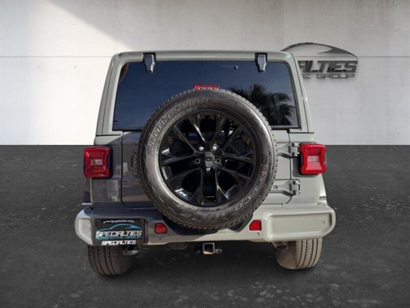 Used 2023 Jeep Wrangler Unlimited Sahara AWD/4WD image 26