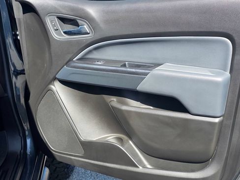 Used 2017 Chevrolet Colorado Z71 RWD image 25