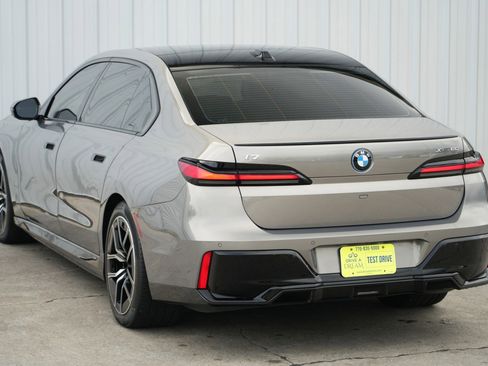 Used 2023 BMW i7 xDrive60 image 62