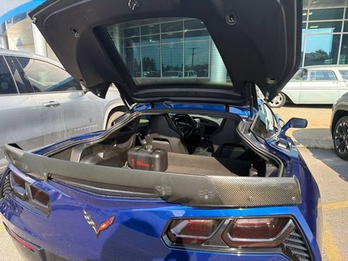 Used 2018 Chevrolet Corvette Stingray Coupe w/ Carbon Flash Badge Package RWD image 13