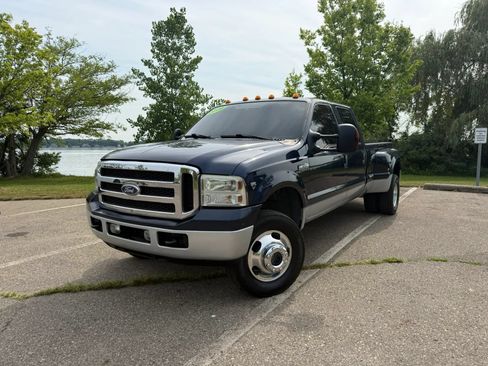 Used 2006 Ford F350 XLT AWD/4WD image 1
