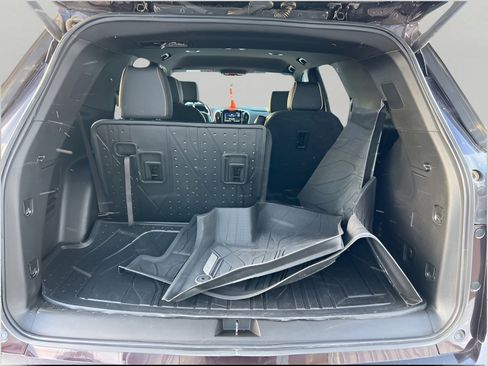 Used 2022 Chevrolet Traverse Premier w/ LPO, Floor Liner Package image 32