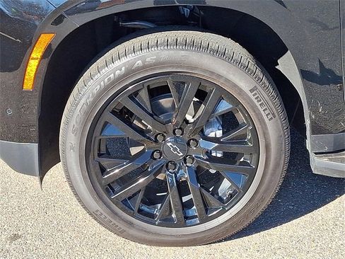 Used 2025 Chevrolet Suburban Premier w/ Sun And Tow Package image 30