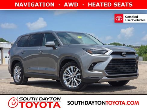 Used 2025 Toyota Grand Highlander AWD image 1