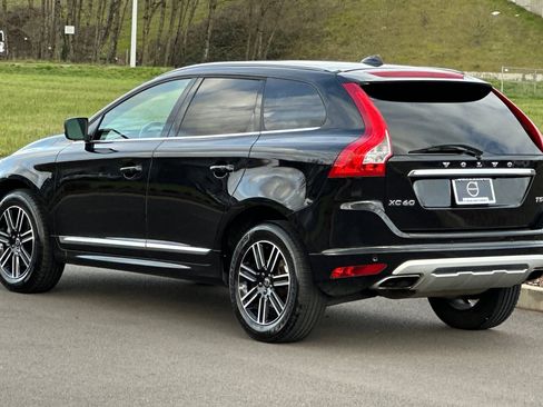 Used 2017 Volvo XC60 T5 Dynamic w/ Advanced Package image 5