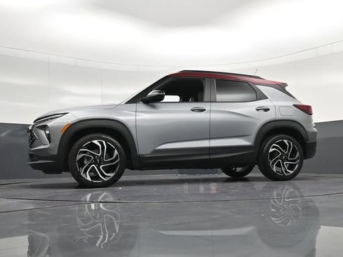 Used 2024 Chevrolet TrailBlazer RS w/ Convenience Package FWD image 34