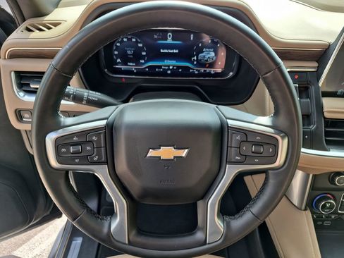 Used 2024 Chevrolet Suburban Premier RWD image 20