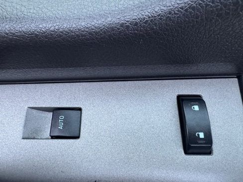 Used 2016 Ford F250 Lariat w/ Lariat Ultimate Package image 36