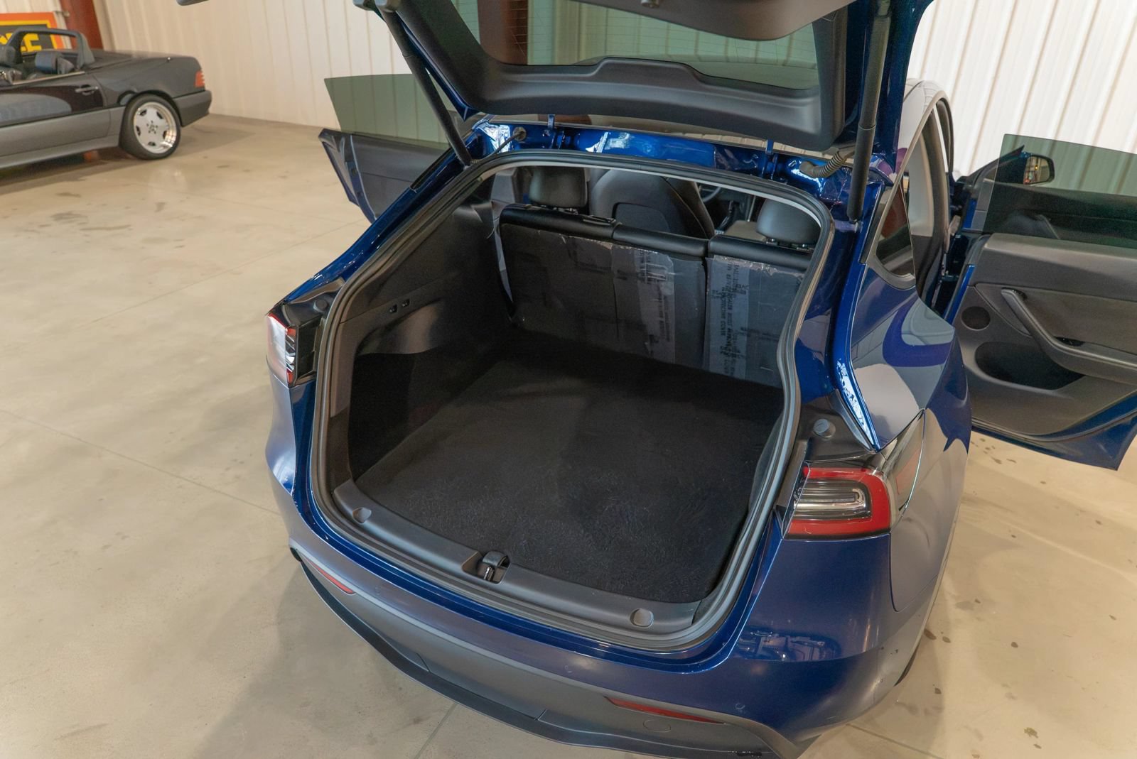 Used 2020 Tesla Model Y Performance AWD/4WD image 32