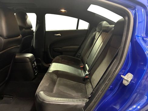 Used 2019 Dodge Charger R/T w/ Plus Group RWD image 27
