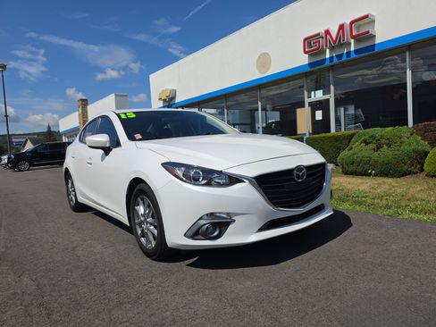 Used 2015 MAZDA MAZDA3 i Touring w/ Technology Package FWD image 1