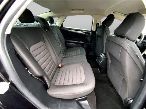 Used 2020 Ford Fusion SE FWD image 17