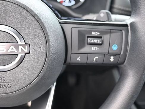 Used 2023 Nissan Rogue SV FWD image 16