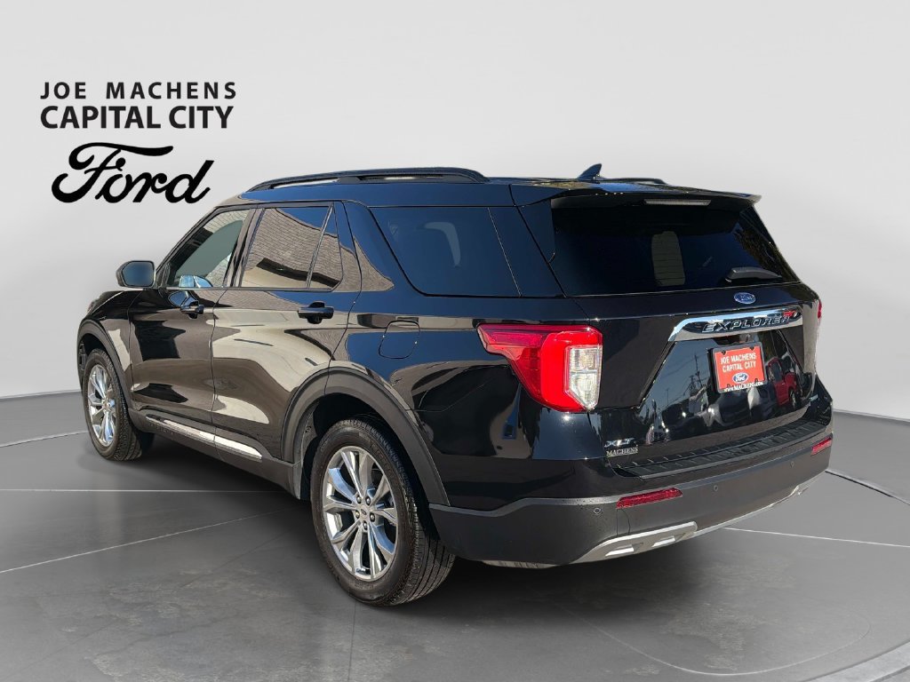 Used 2020 Ford Explorer XLT w/ Equipment Group 202A AWD/4WD image 7