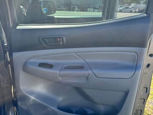 Used 2012 Toyota Tacoma PreRunner w/ Convenience Pkg image 13