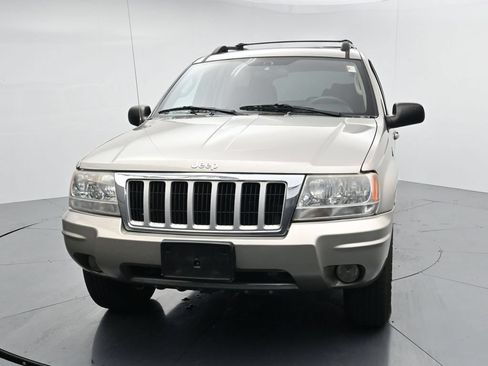 Used 2004 Jeep Grand Cherokee Limited w/ Trailer Tow Group IV AWD/4WD image 3