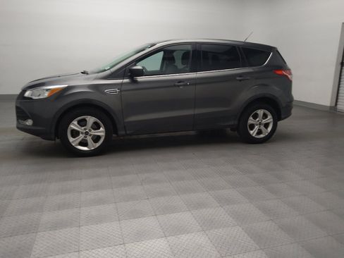 Used 2015 Ford Escape SE image 2
