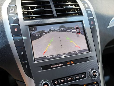 Used 2020 Lincoln MKZ FWD image 16
