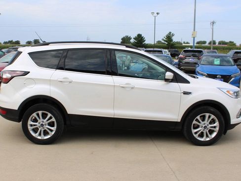 Used 2018 Ford Escape SEL w/ Ford Safe & Smart Package AWD/4WD image 4
