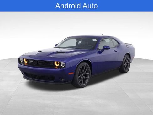 Used 2019 Dodge Challenger SXT w/ Plus Package RWD image 7