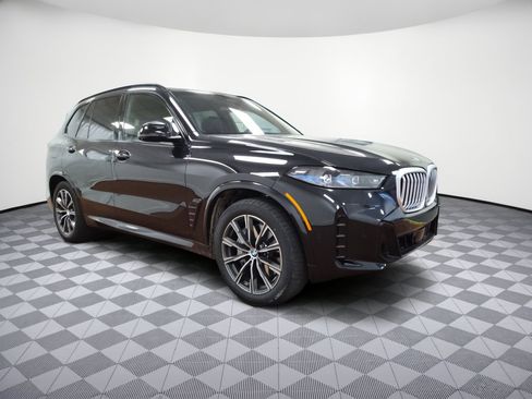 Used 2026 BMW X5 xDrive50e w/ M Sport Package AWD/4WD image 7