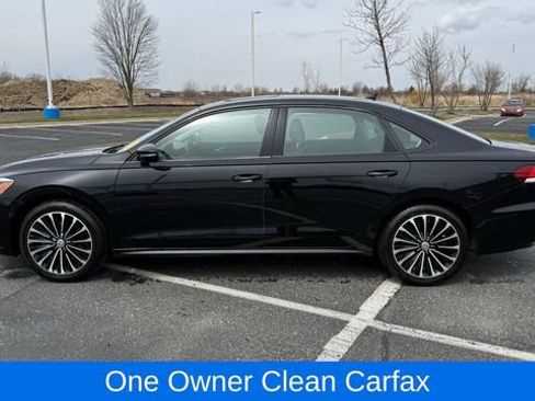 Used 2022 Volkswagen Passat 2.0T image 3