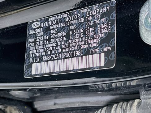 Used 2023 Hyundai Kona SE image 29