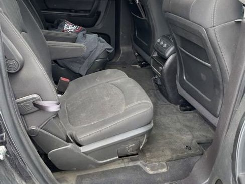 Used 2014 GMC Acadia SLE image 6