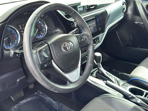 Used 2018 Toyota Corolla SE w/ Carpet Mat Package (TMS) image 22