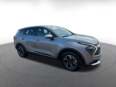 Used 2025 Nissan Altima 2.5 SR image 2