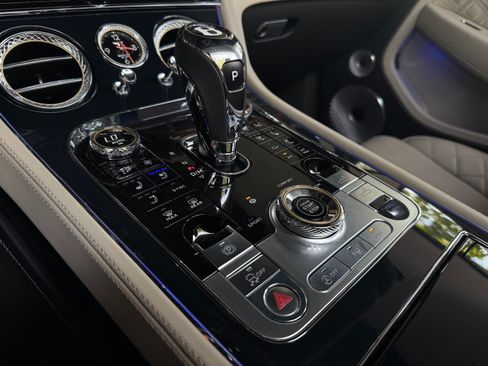 Used 2020 Bentley Continental GT V8 AWD/4WD image 31
