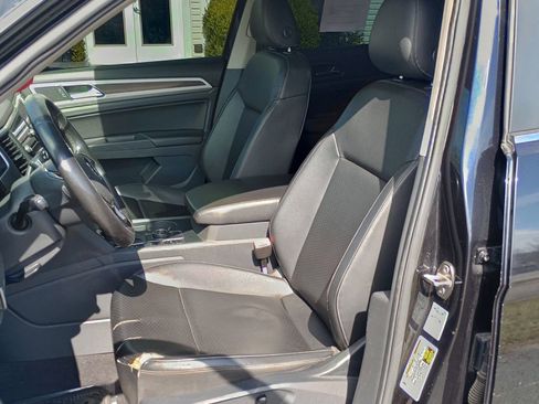 Used 2018 Volkswagen Atlas SE image 15