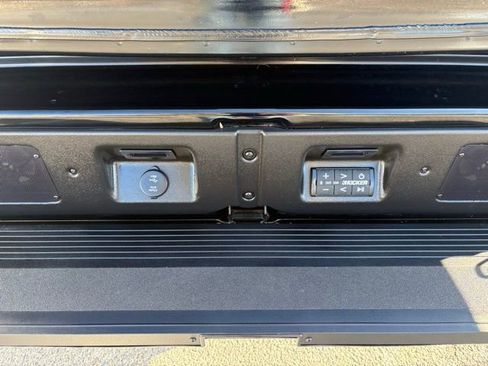 Used 2024 GMC Sierra 2500 Denali Ultimate image 37