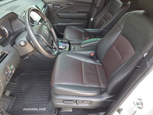 Used 2023 Honda Ridgeline Black Edition image 11