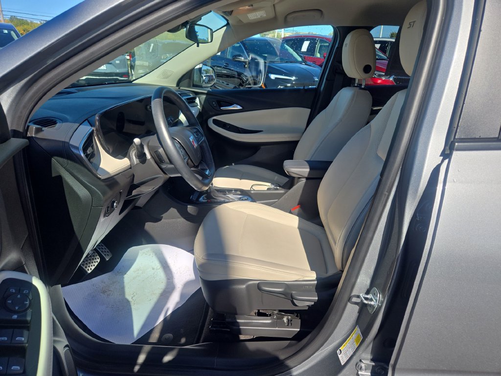 Certified 2024 Buick Encore GX Sport Touring AWD/4WD image 11