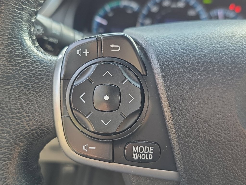 Used 2012 Toyota Camry XLE w/ Leather Pkg FWD image 18