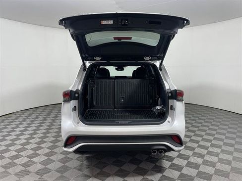 New 2026 Toyota Highlander XSE AWD/4WD image 24