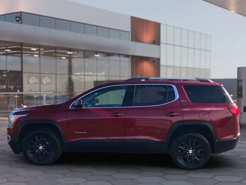Used 2019 GMC Acadia SLT image 8