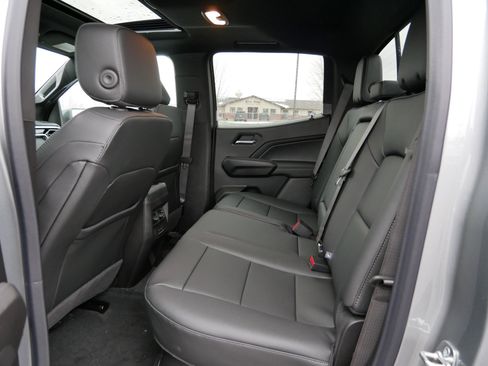 New 2026 GMC Canyon Elevation w/ Convenience Package image 12