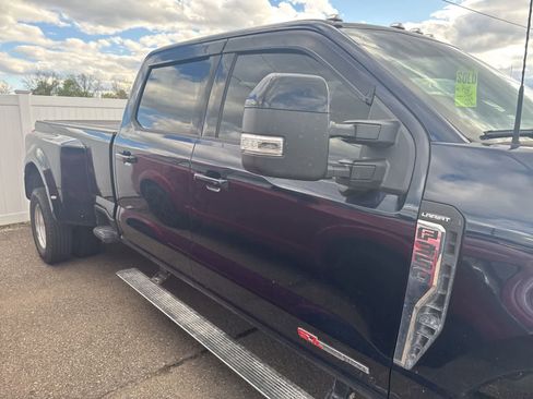 Used 2024 Ford F350 Lariat w/ Lariat Ultimate Package AWD/4WD image 27