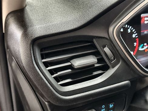 Used 2022 Ford Escape SE w/ SE Sport Appearance Package image 15