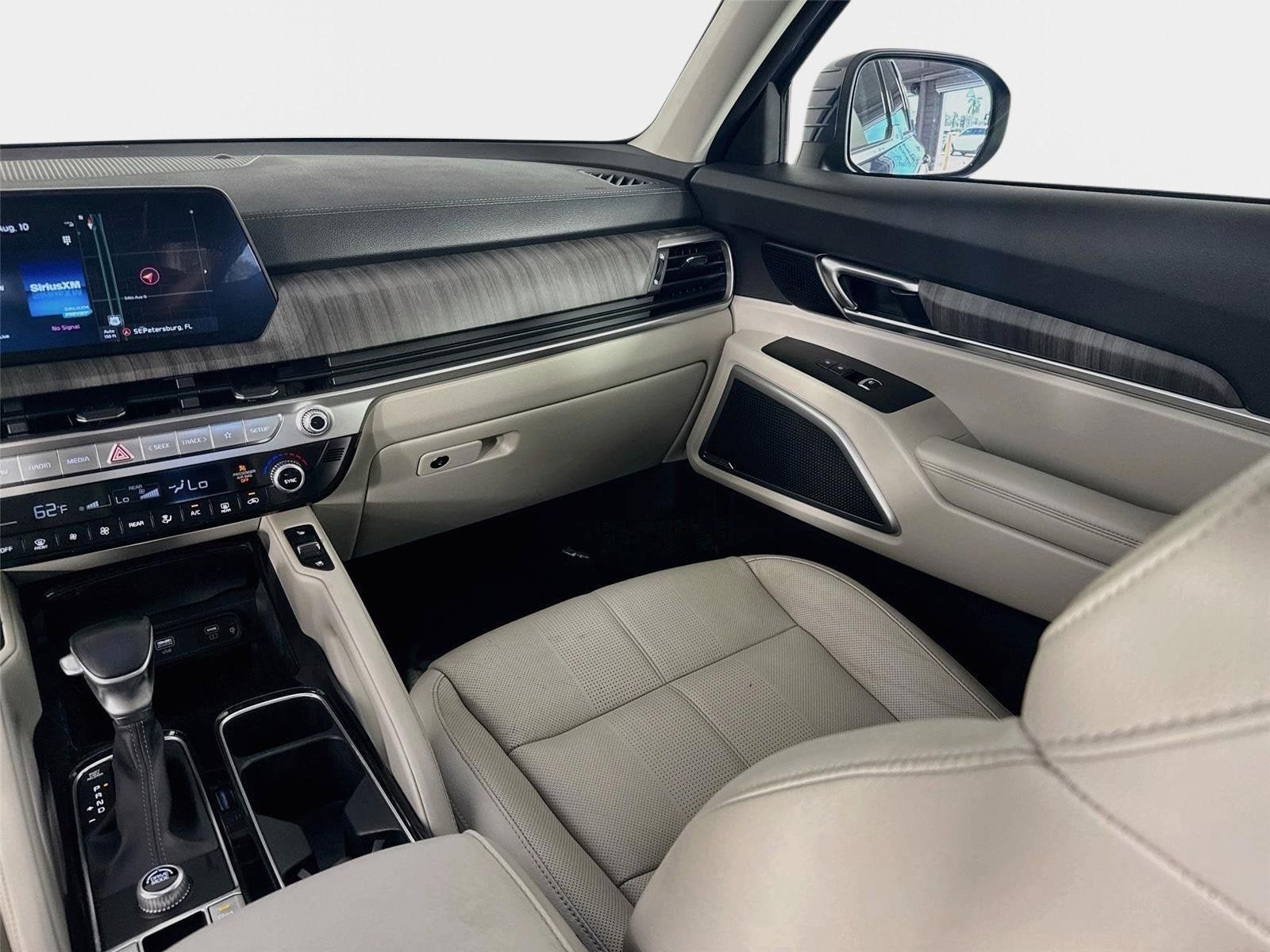 Certified 2023 Kia Telluride EX w/ EX Captain's Chair Package FWD image 26