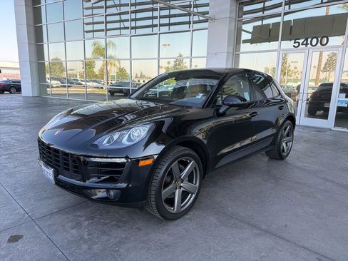 Used 2018 Porsche Macan Sport Edition image 1