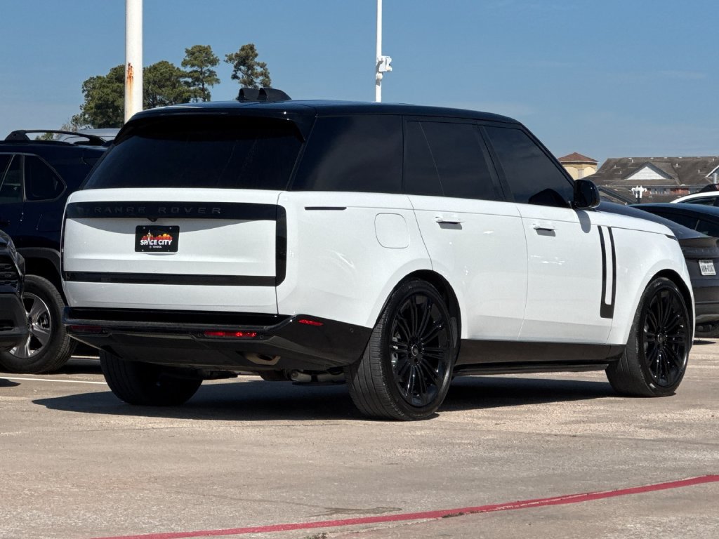 Used 2025 Land Rover Range Rover SE AWD/4WD image 6