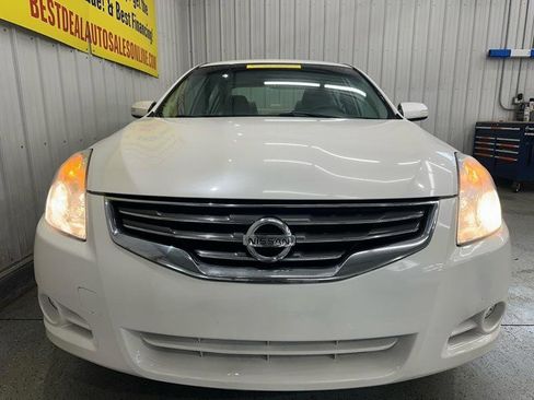 Used 2011 Nissan Altima 2.5 SL w/ 2.5SL Pkg FWD image 2