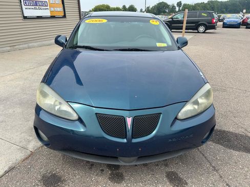 Used 2006 Pontiac Grand Prix w/ Preferred Package FWD image 2